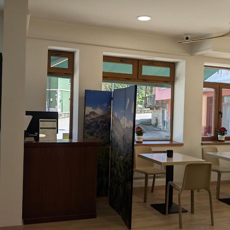 Hotel Rural La Plaza Caso Exterior photo