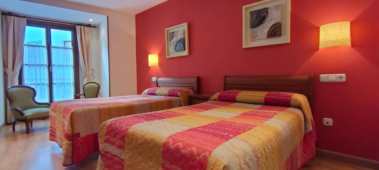 Hotel Rural La Plaza Caso Exterior photo