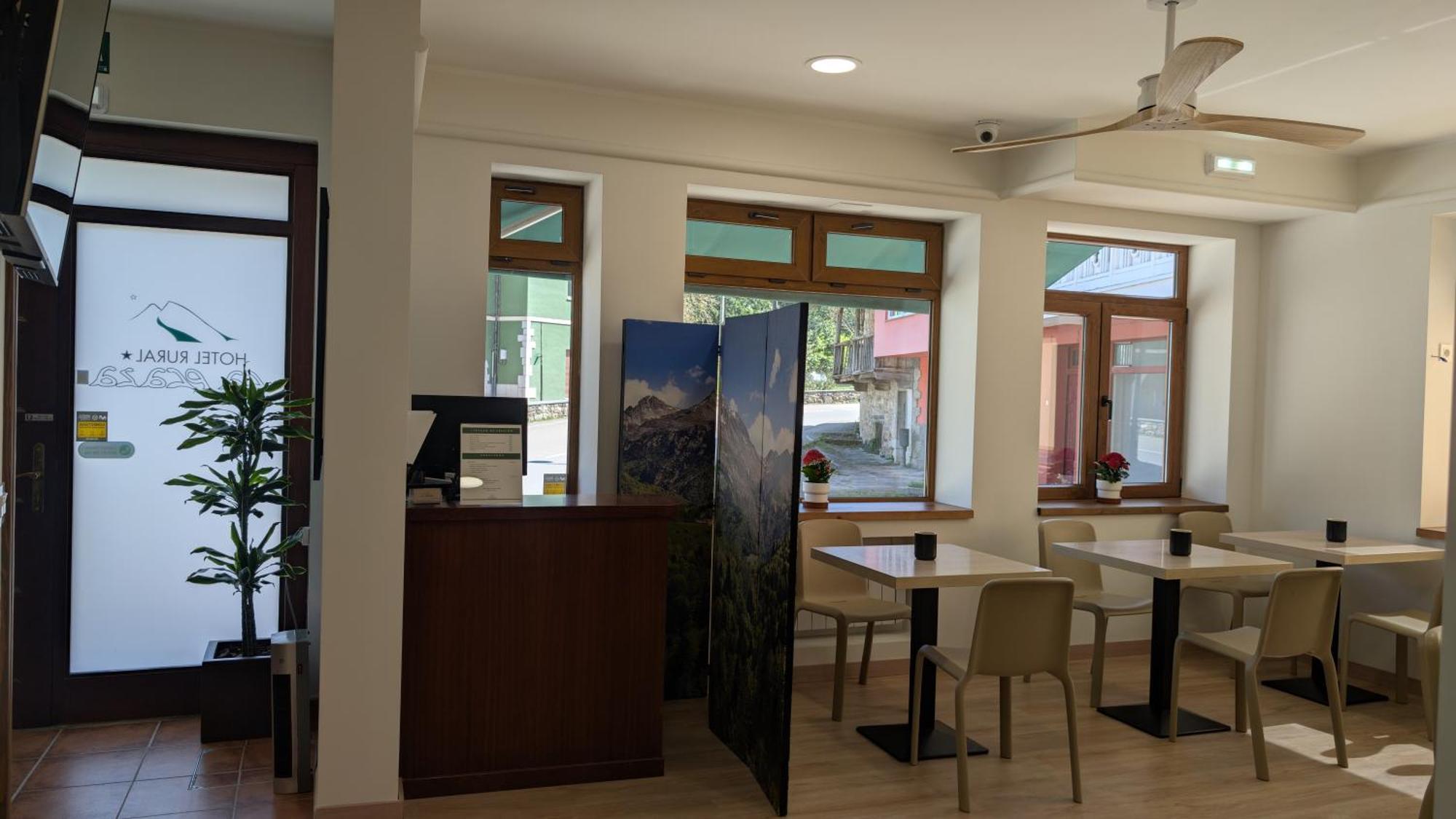 Hotel Rural La Plaza Caso Exterior photo